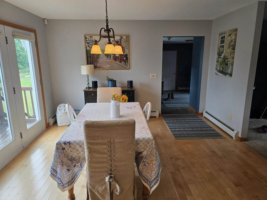 Photo of 892 Burton Hill