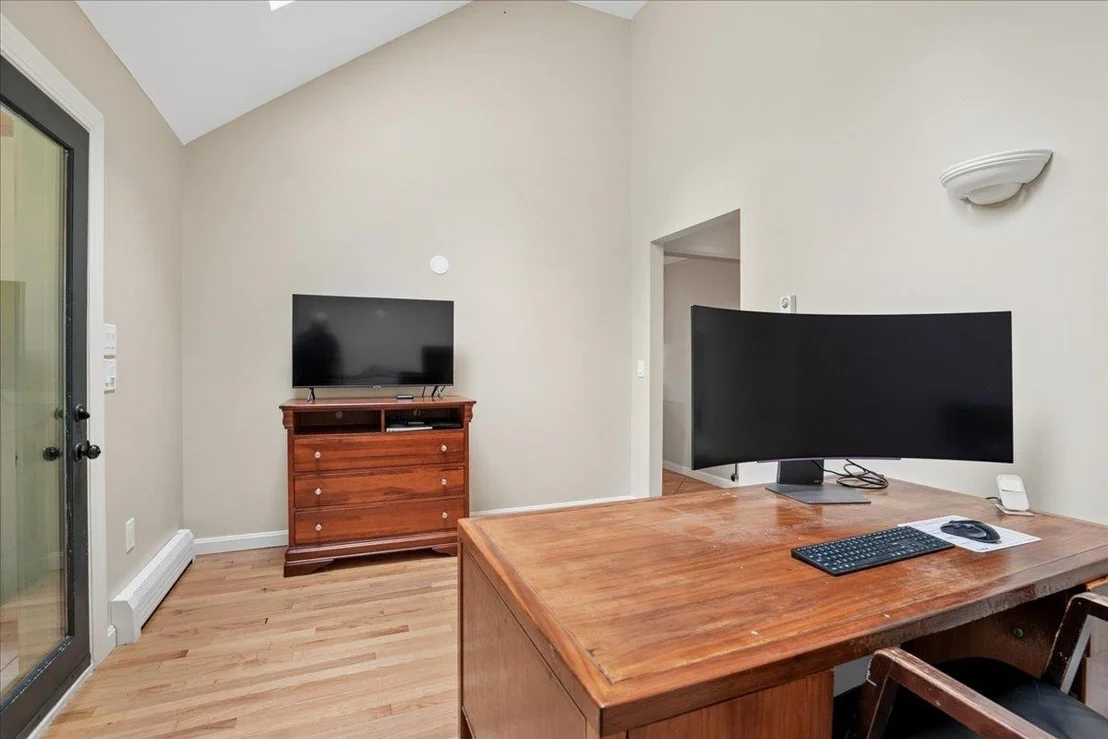 Photo of 72 Oakmont