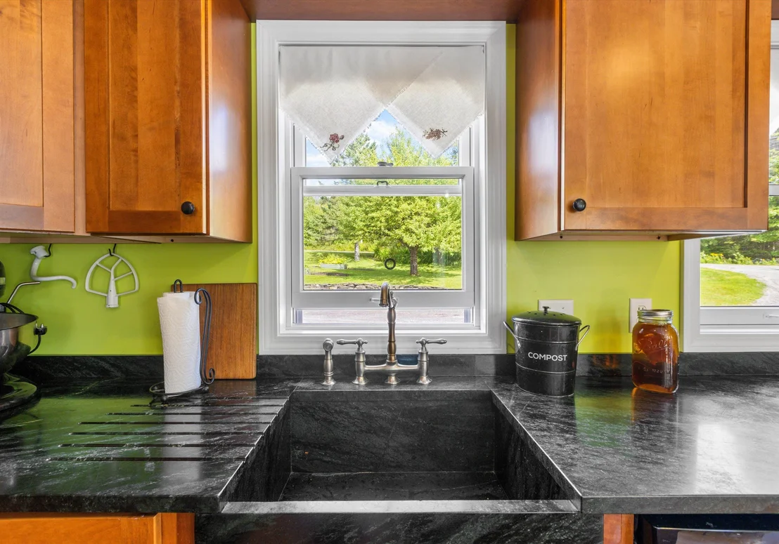 Photo of 408 Dubray
