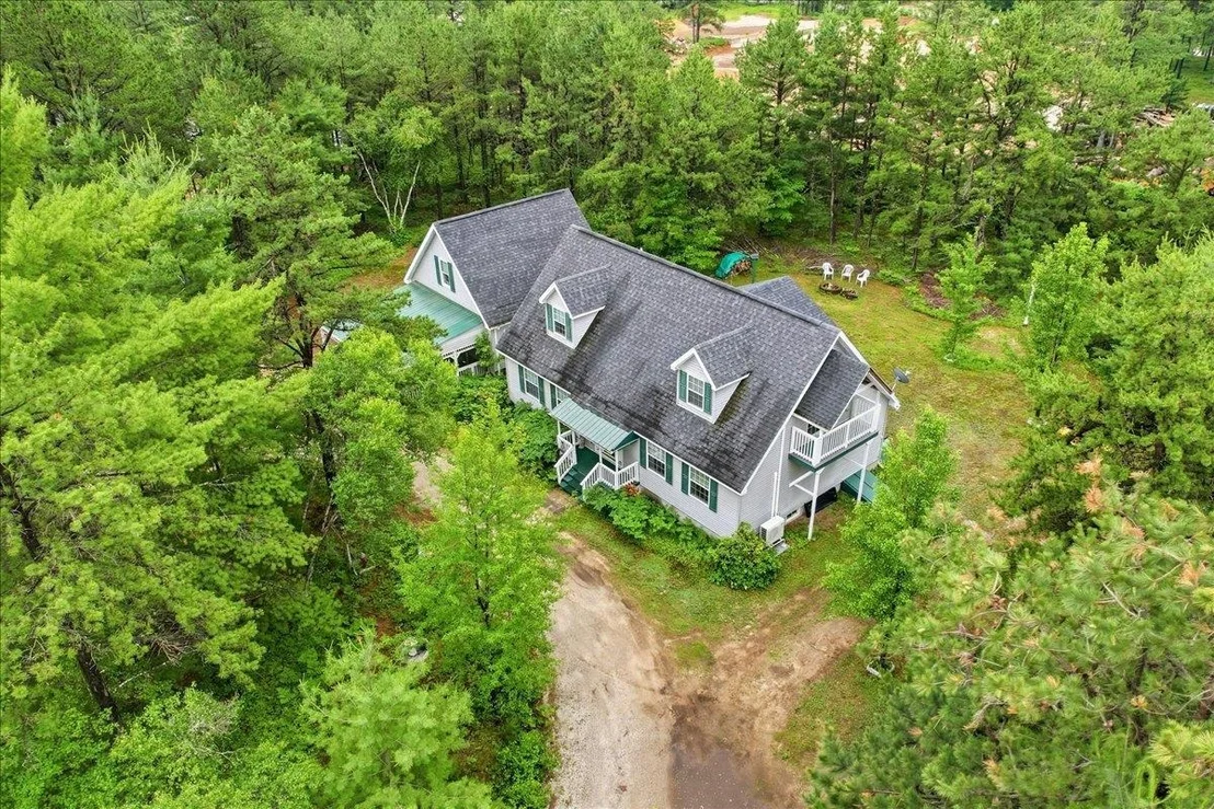 Photo of 548 Silver Pine