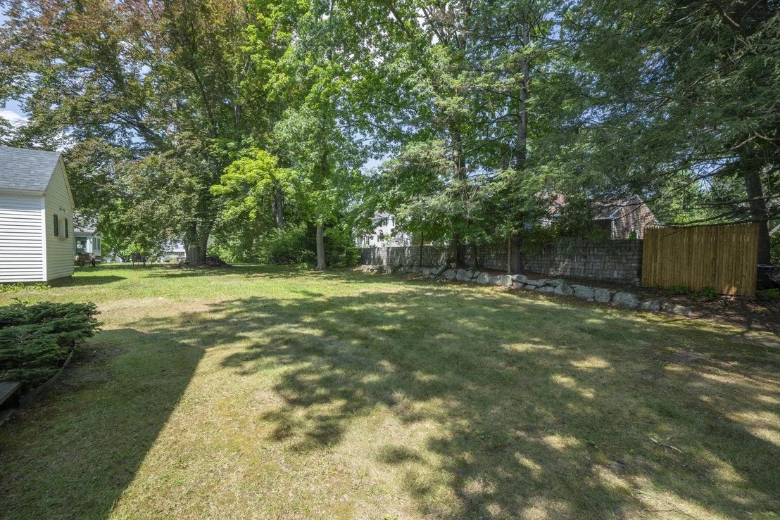 Photo of 831 Maple