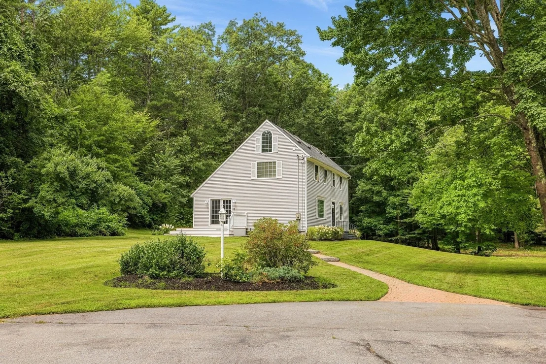 Photo of 8 Brookhaven