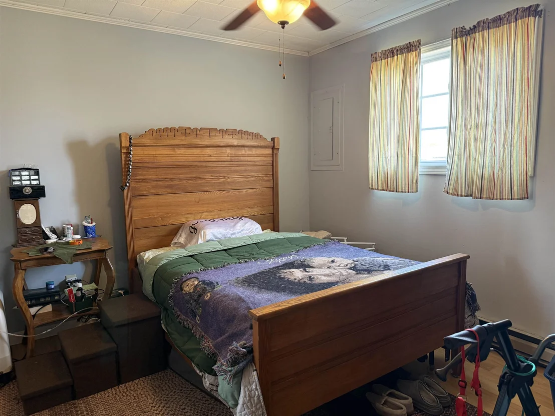 Photo of 34 Tilley