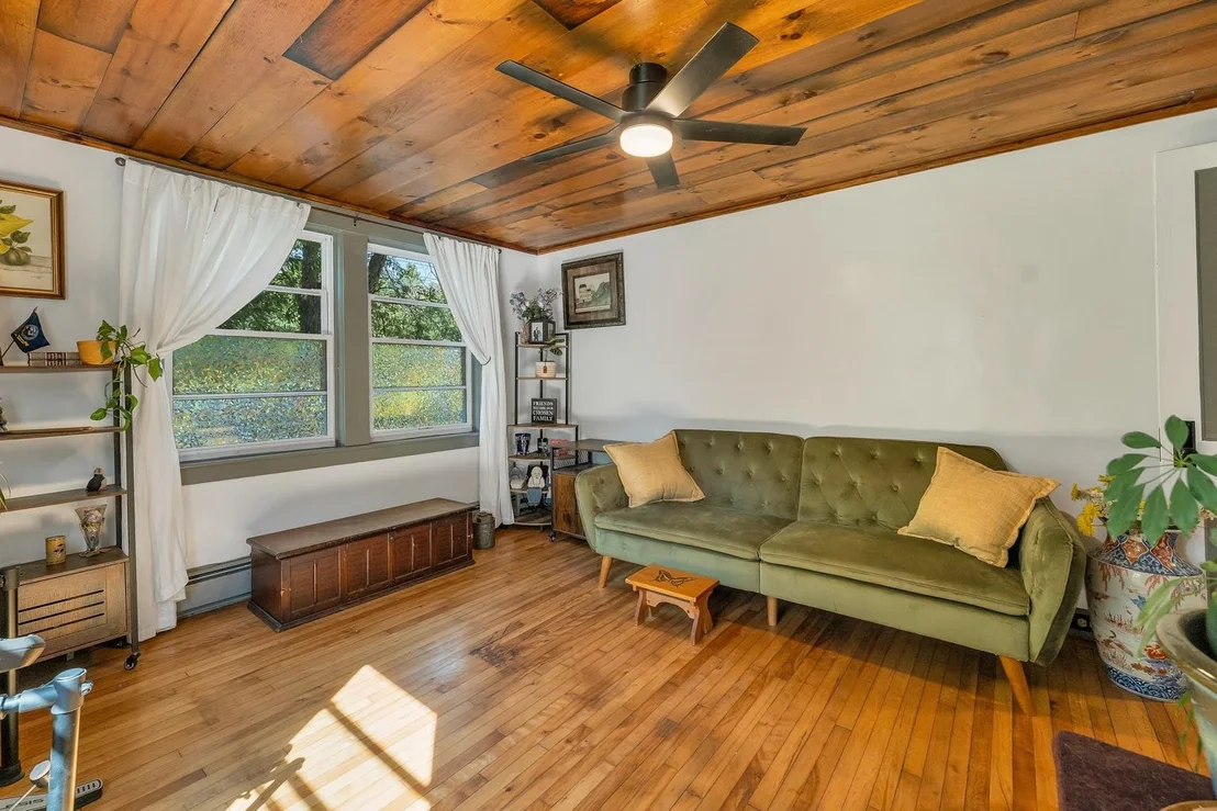 Photo of 40 Boston Hill