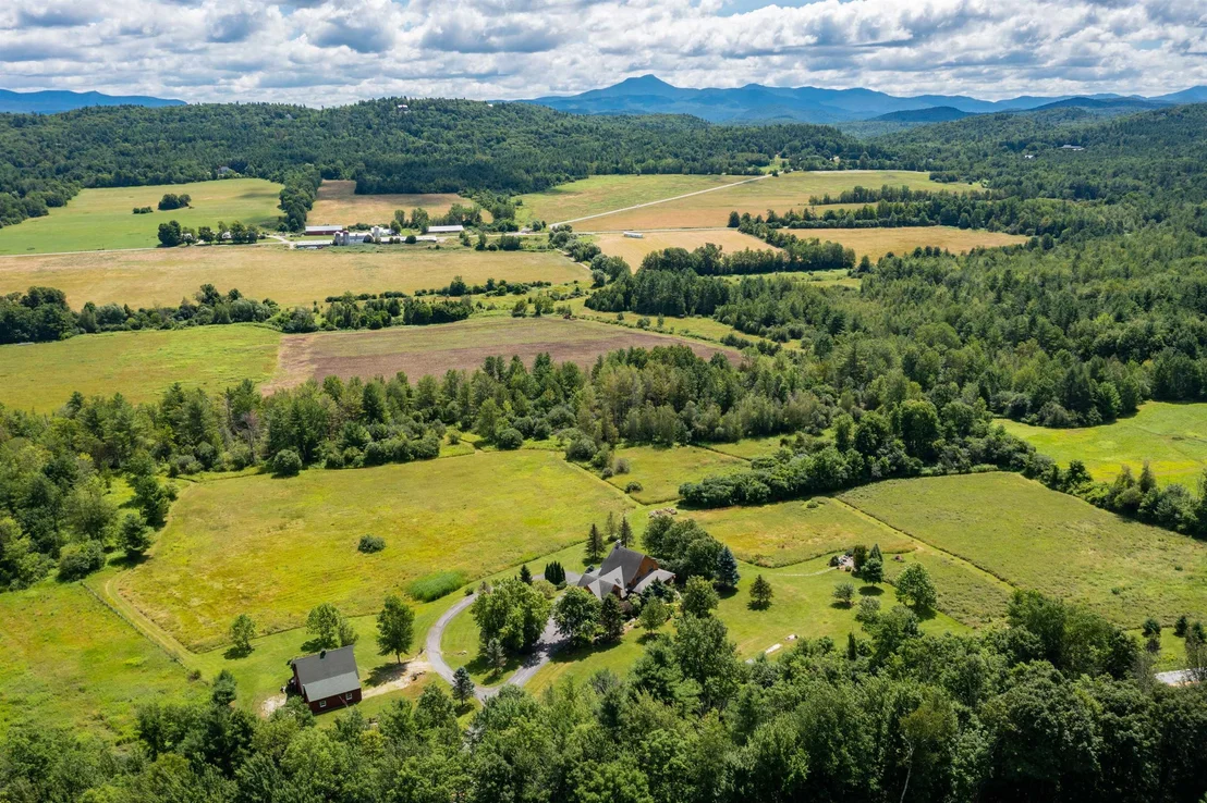 Photo of 947 Oak Hill