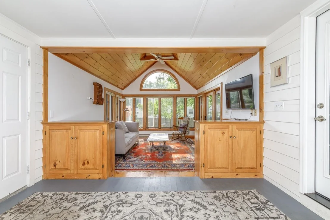 Photo of 234 W Haven