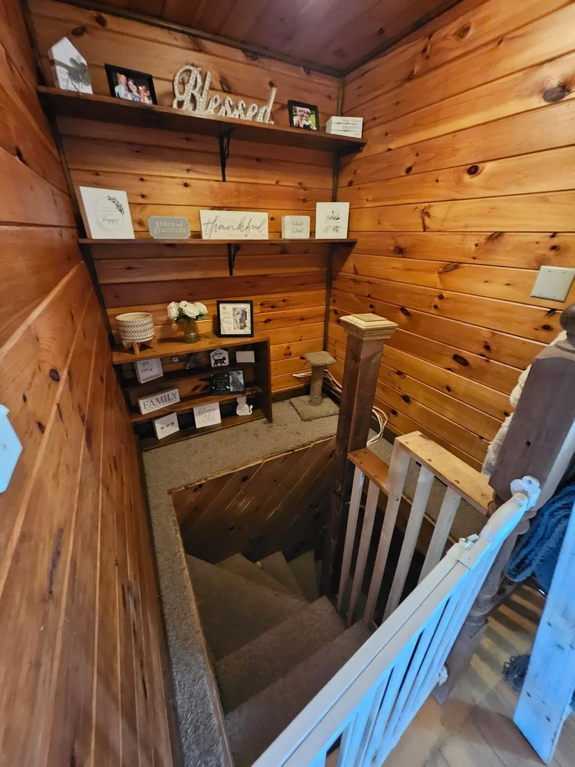 Photo of 731 Howard Hill