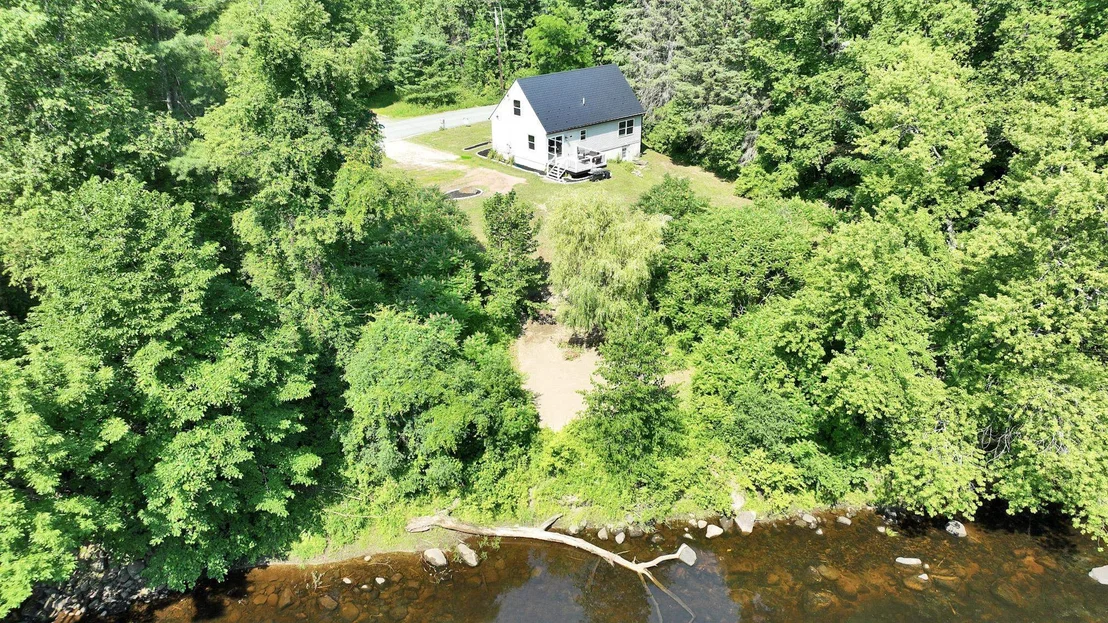 Photo of 229 Back Ashuelot