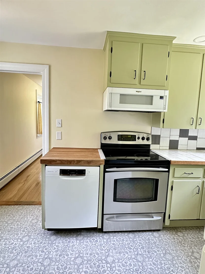 Photo of 720 Pine Banks