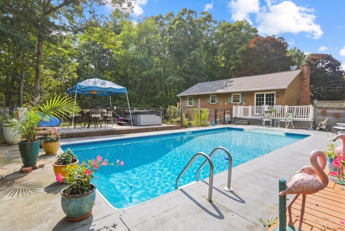 Photo of 17 Maple