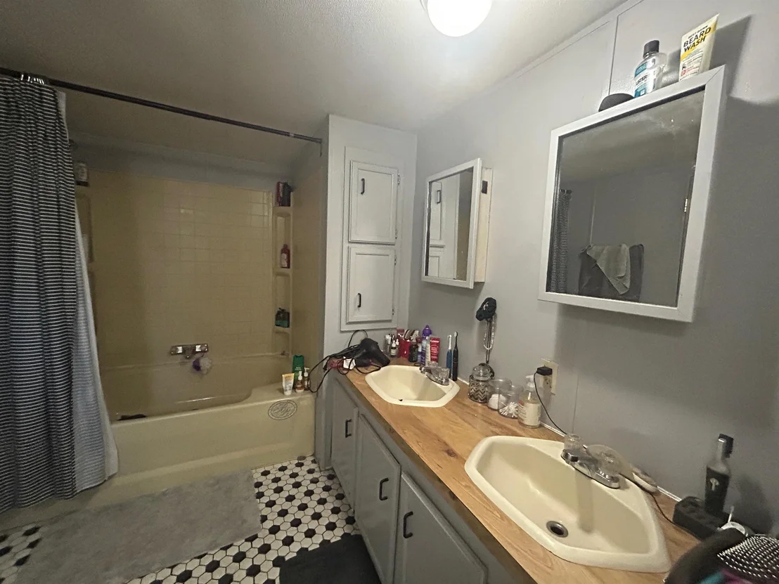 Photo of 49 Limestone