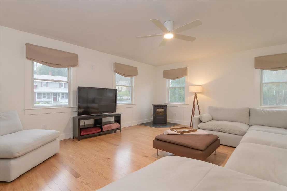 Photo of 64 Maple