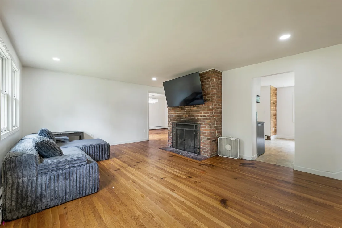 Photo of 263 Upper Troy