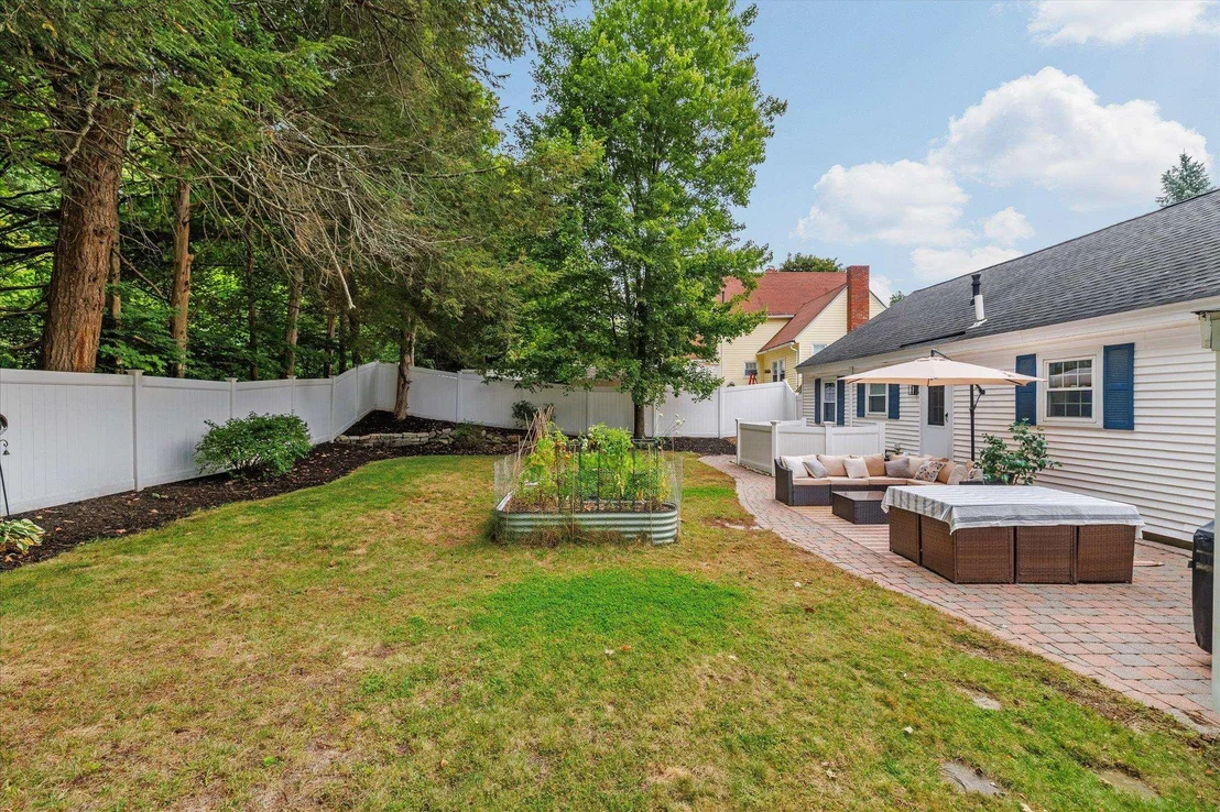 Photo of 19 Monadnock