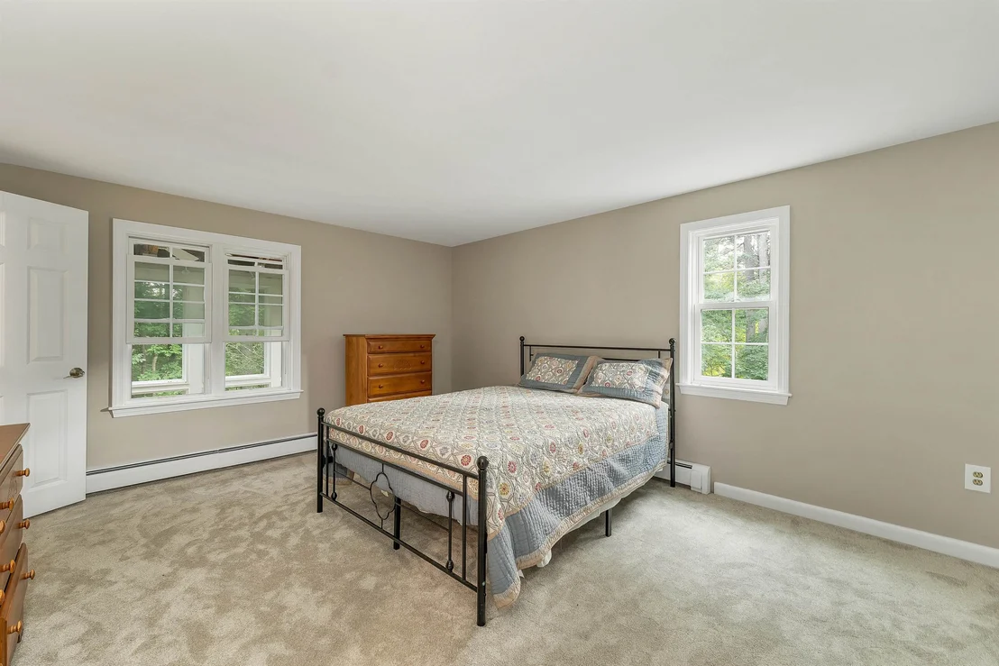 Photo of 38 Sharon