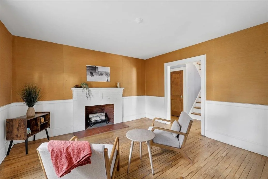 Photo of 838 Maple