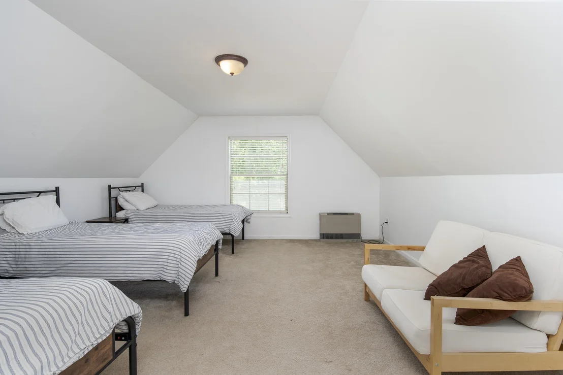 Photo of 89 Townsend Brook