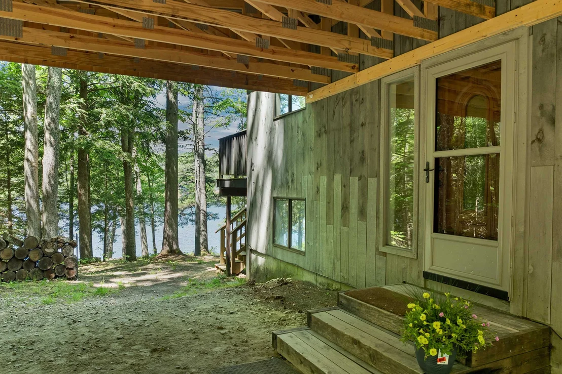 Photo of 309 Stocker Pond