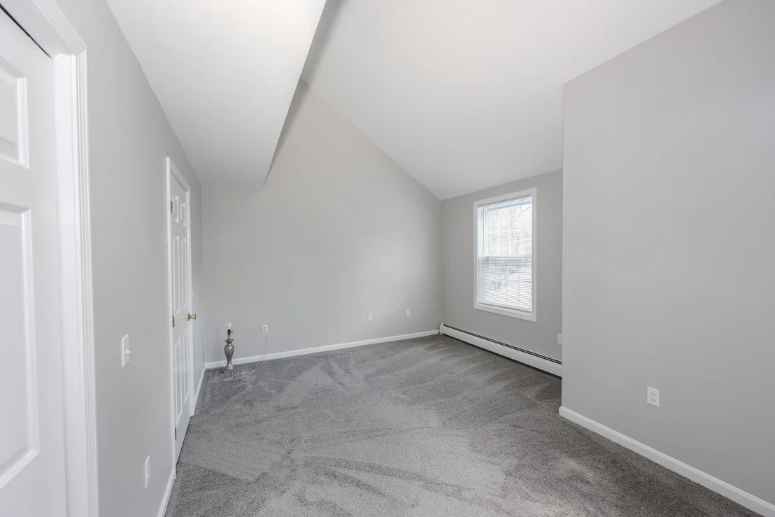 Photo of Unit 104 at 1465 Hooksett