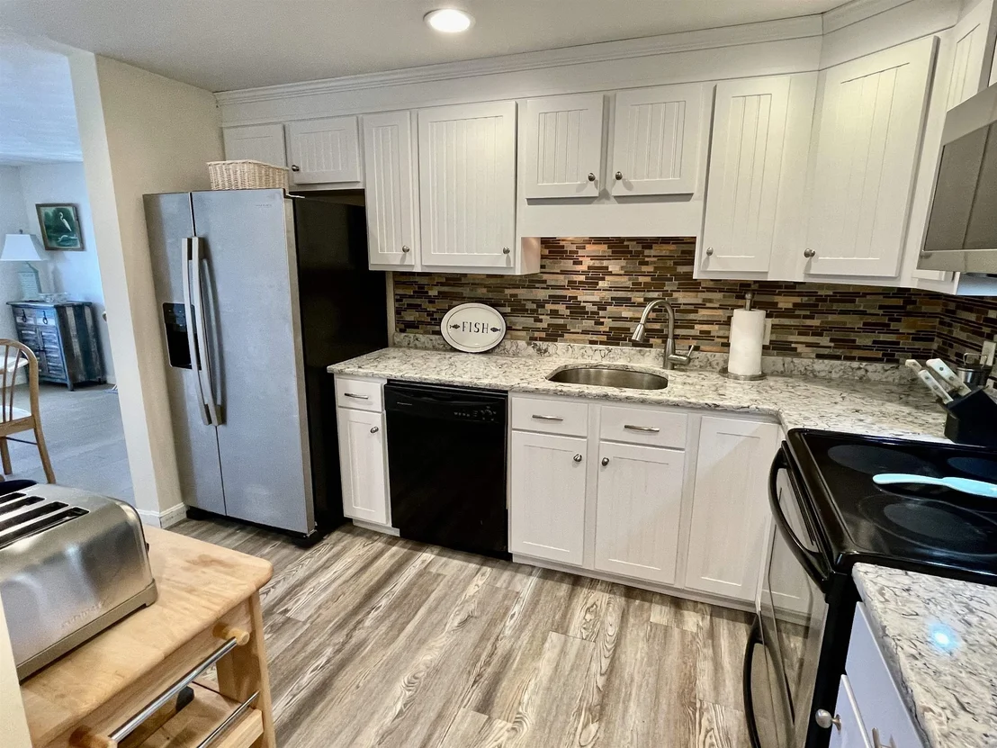 Photo of Unit UNIT1 at 975 Ocean