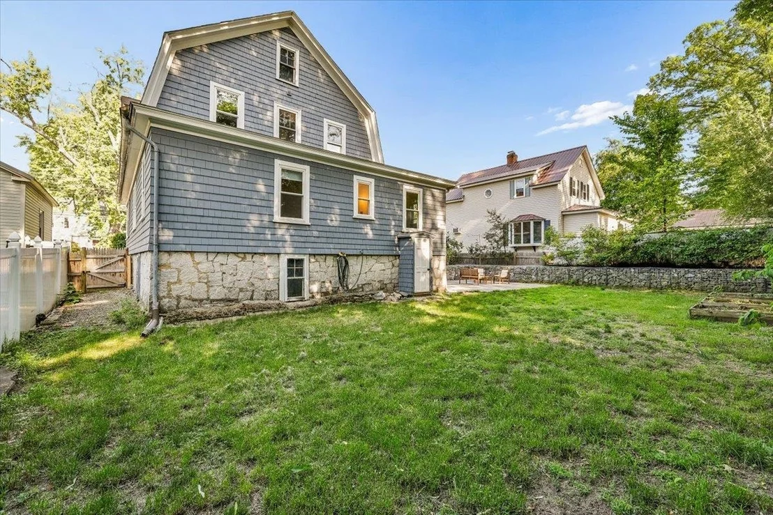 Photo of 838 Maple