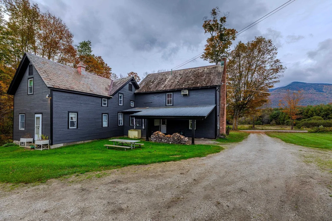 Photo of 818 Danby Hill