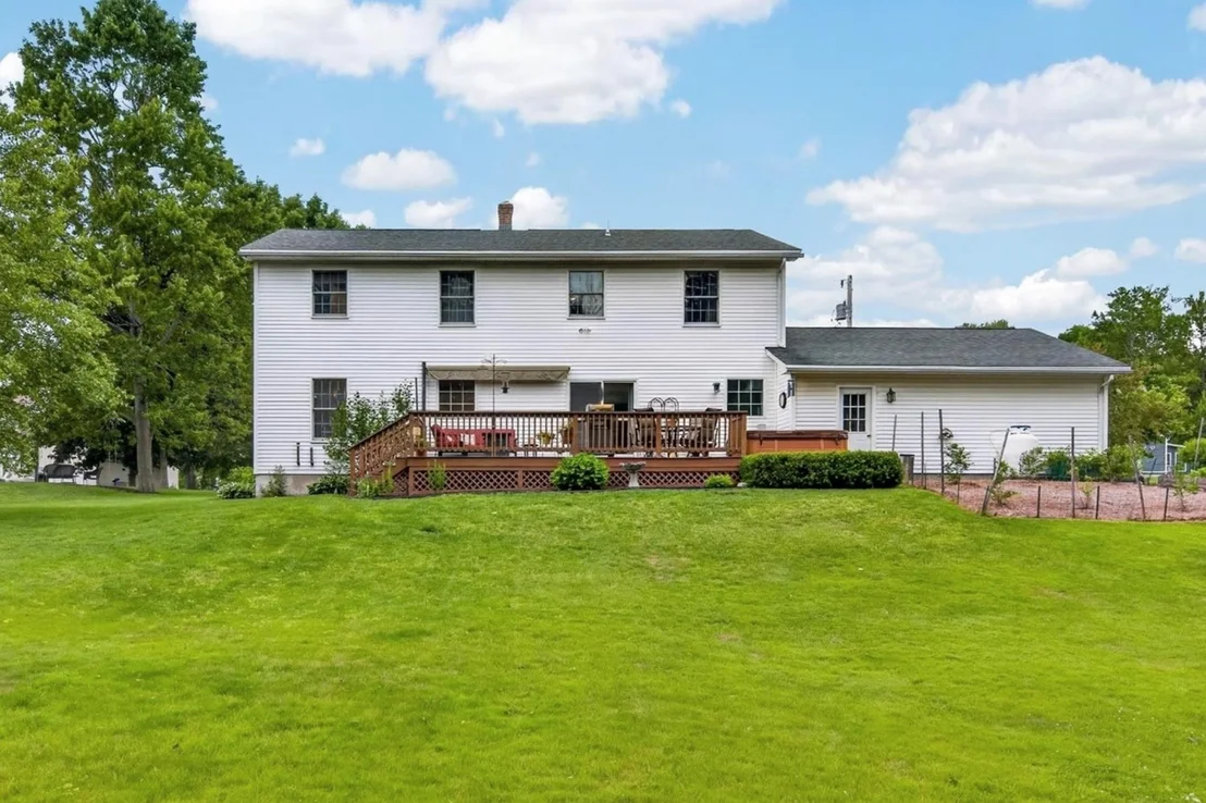 Photo of 12 Moon Brook