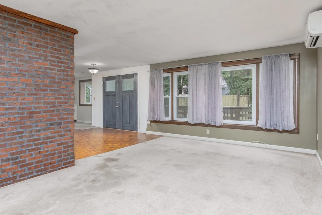 Photo of 20 Redfield