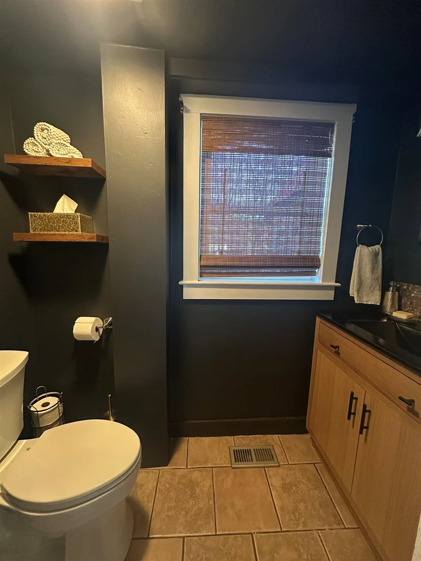 Photo of 8 Main