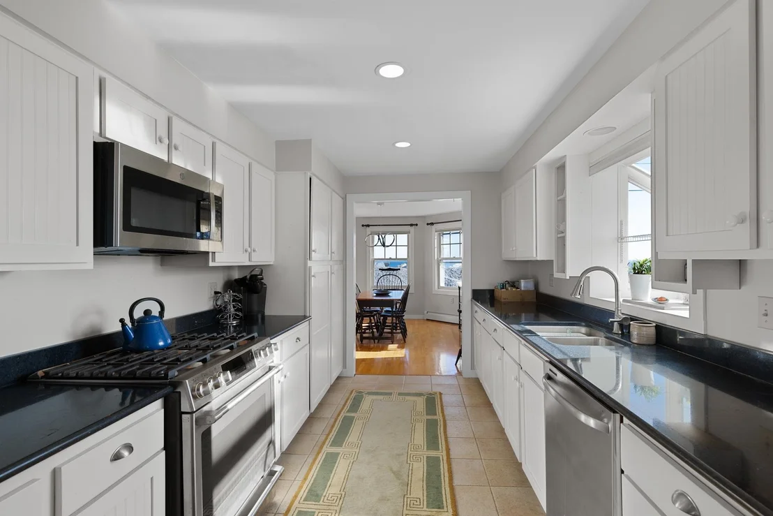 Photo of 1643 Ocean