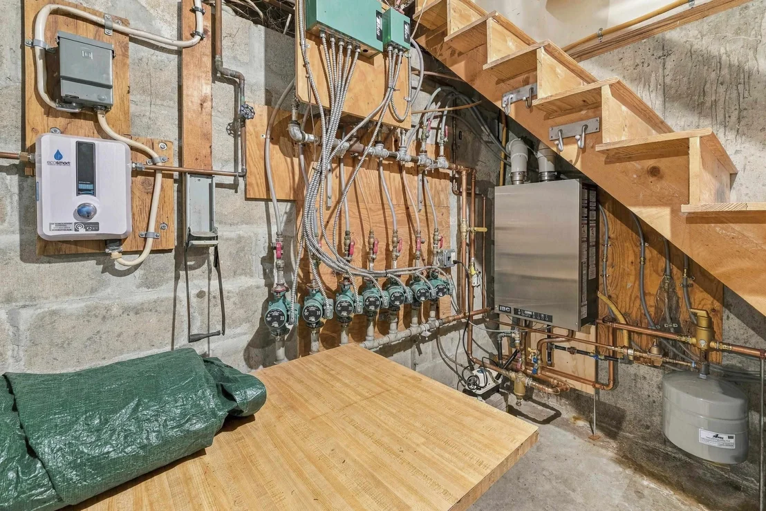 Photo of 328 Spring