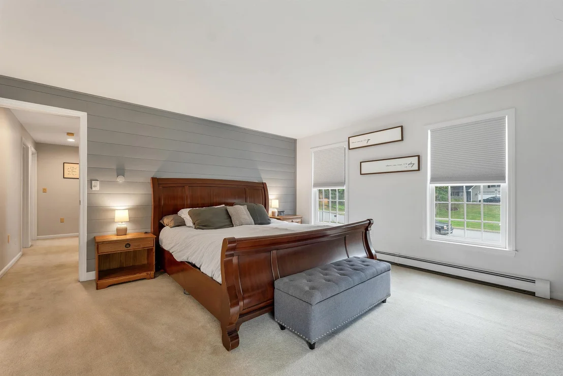 Photo of 27 Oakmont