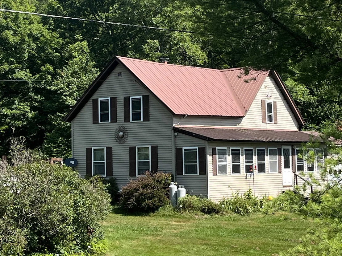 Photo of 1230 Roaring Brook