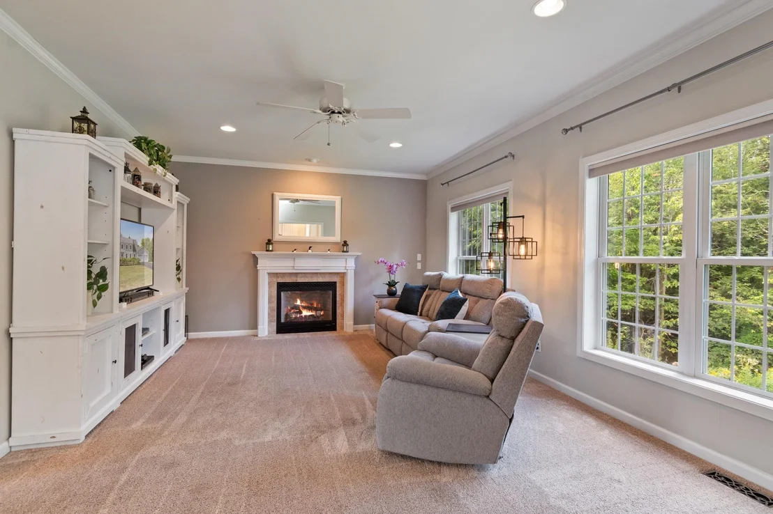 Photo of 900 Ledgewood