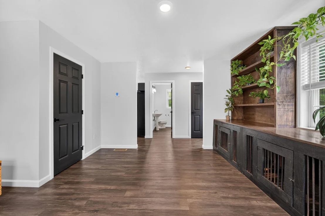 Photo of 992 Beauty Hill