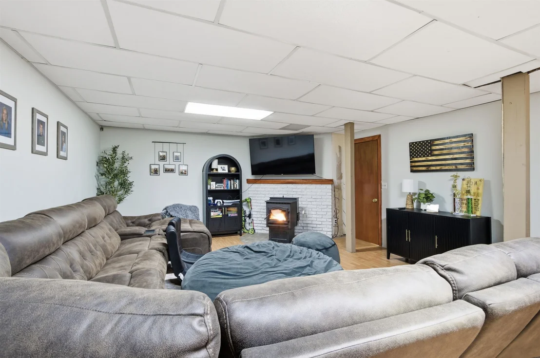 Photo of 438 Canaan Hill