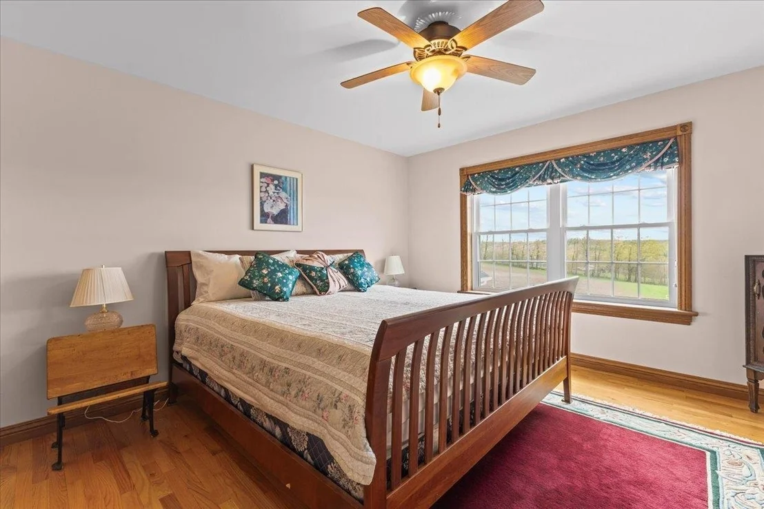 Photo of 1784 Nelson Hill