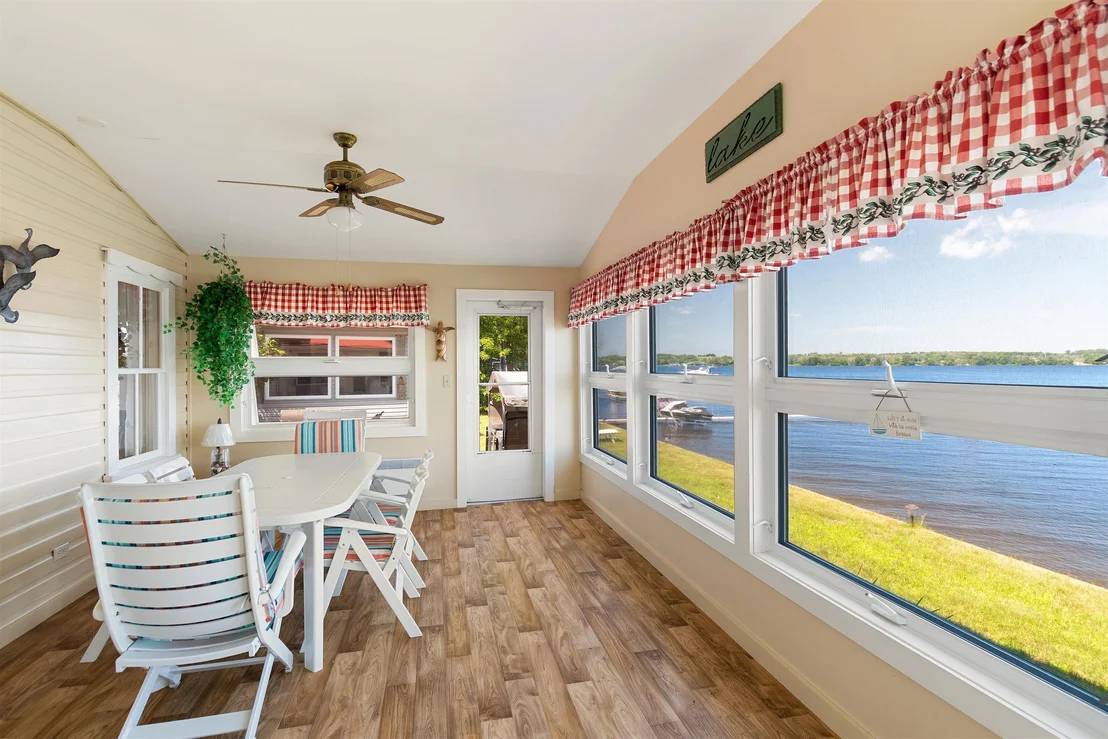 Photo of 43 Sandy Point