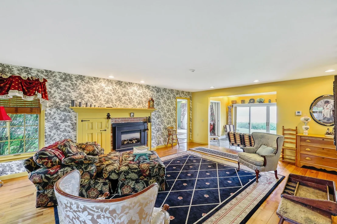 Photo of 535 Willey