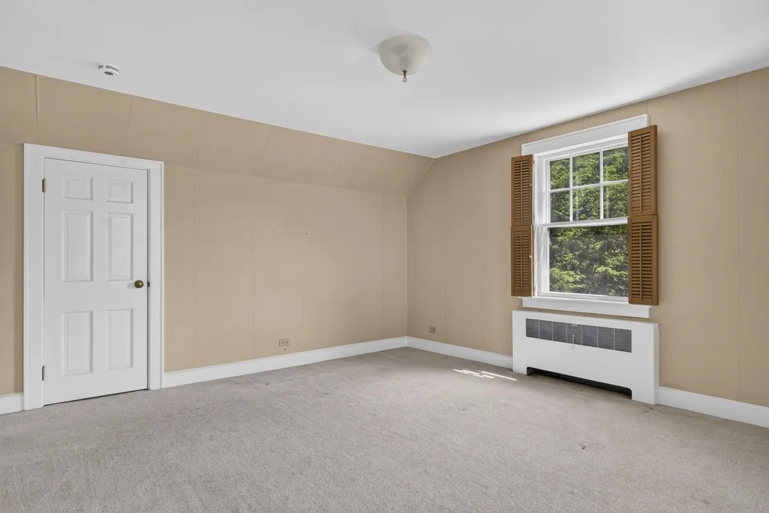 Photo of 831 Maple