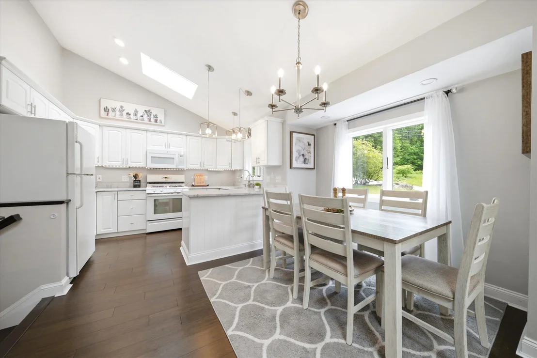 Photo of 107 Hackett Hill