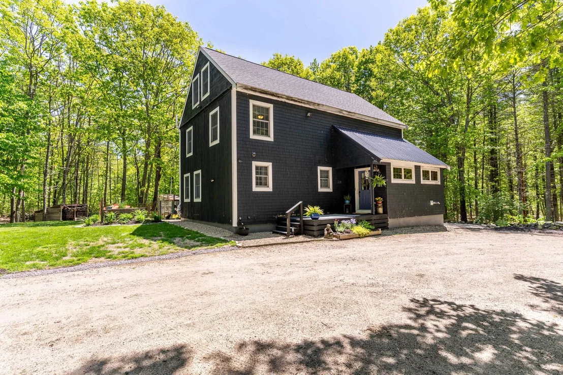 Photo of 338 Middleton