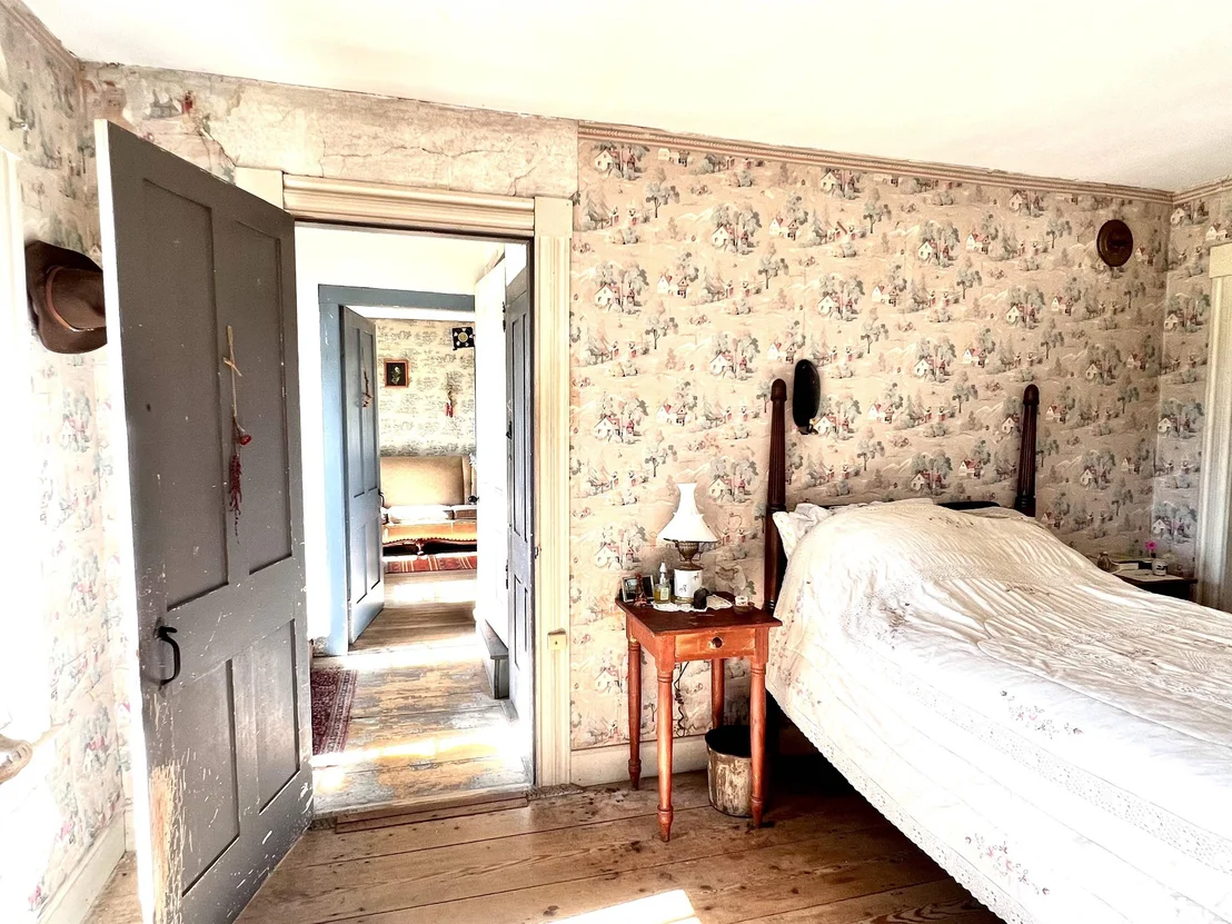 Photo of 575 Somers