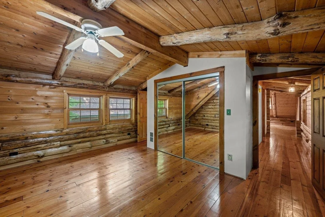 Photo of 34 Edwards Mill
