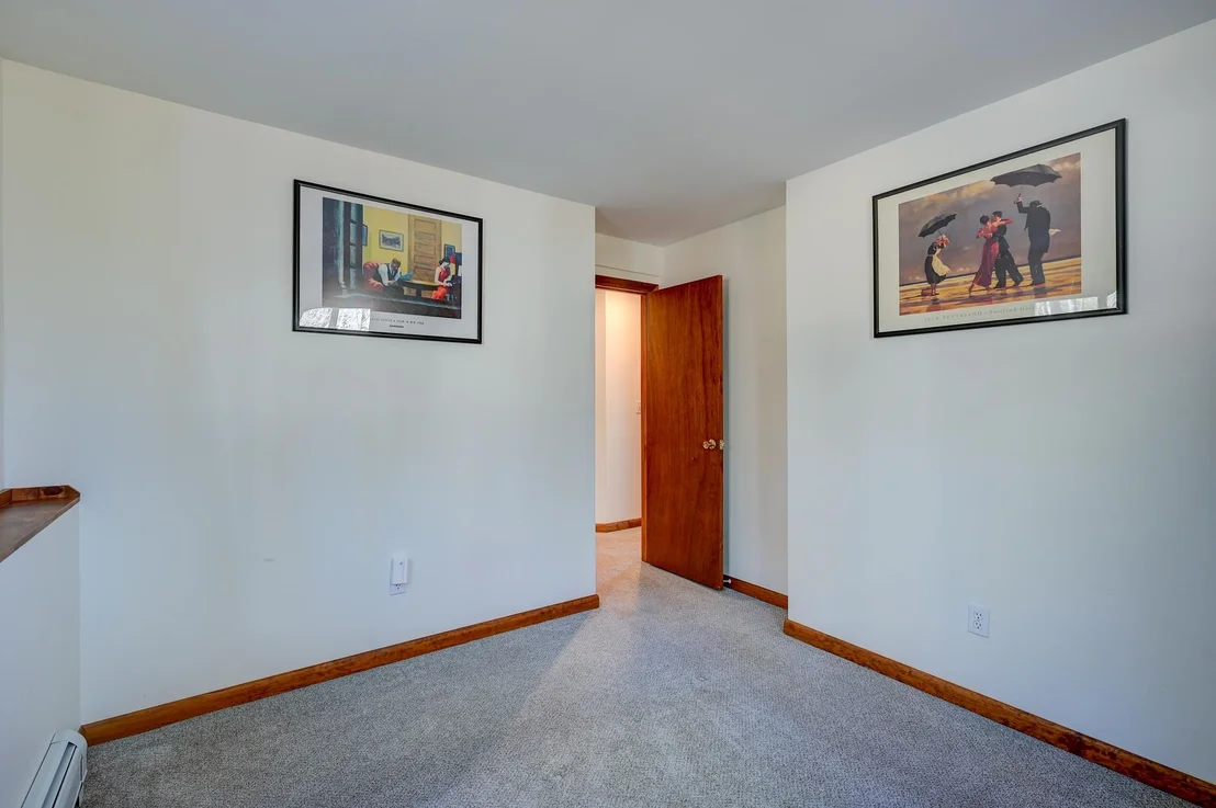 Photo of 27 Upper Lake View