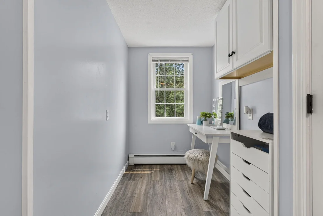 Photo of 284 Corning