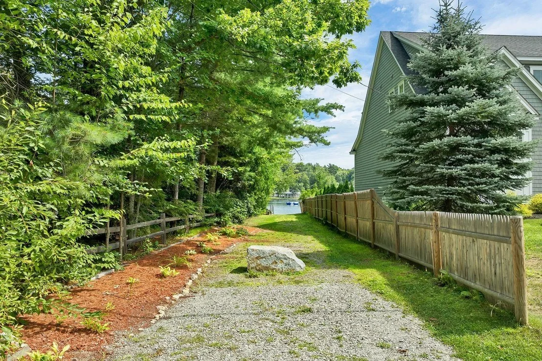 Photo of 33 Pine Notch