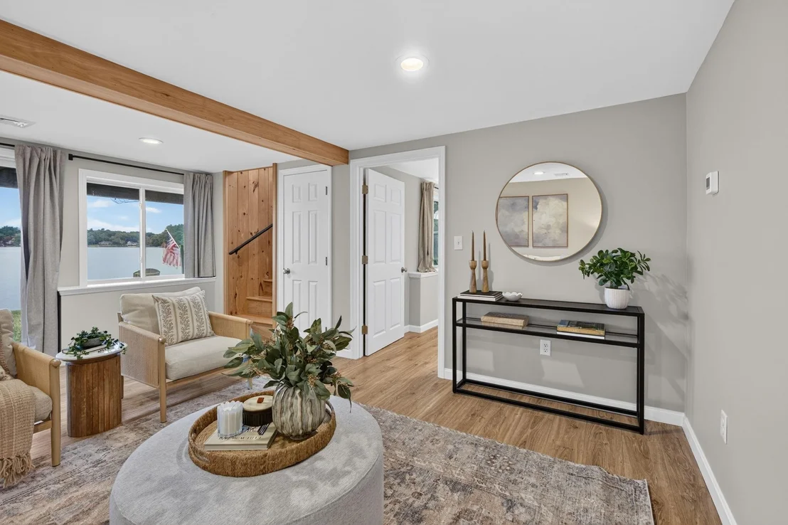 Photo of 20 Lakeside