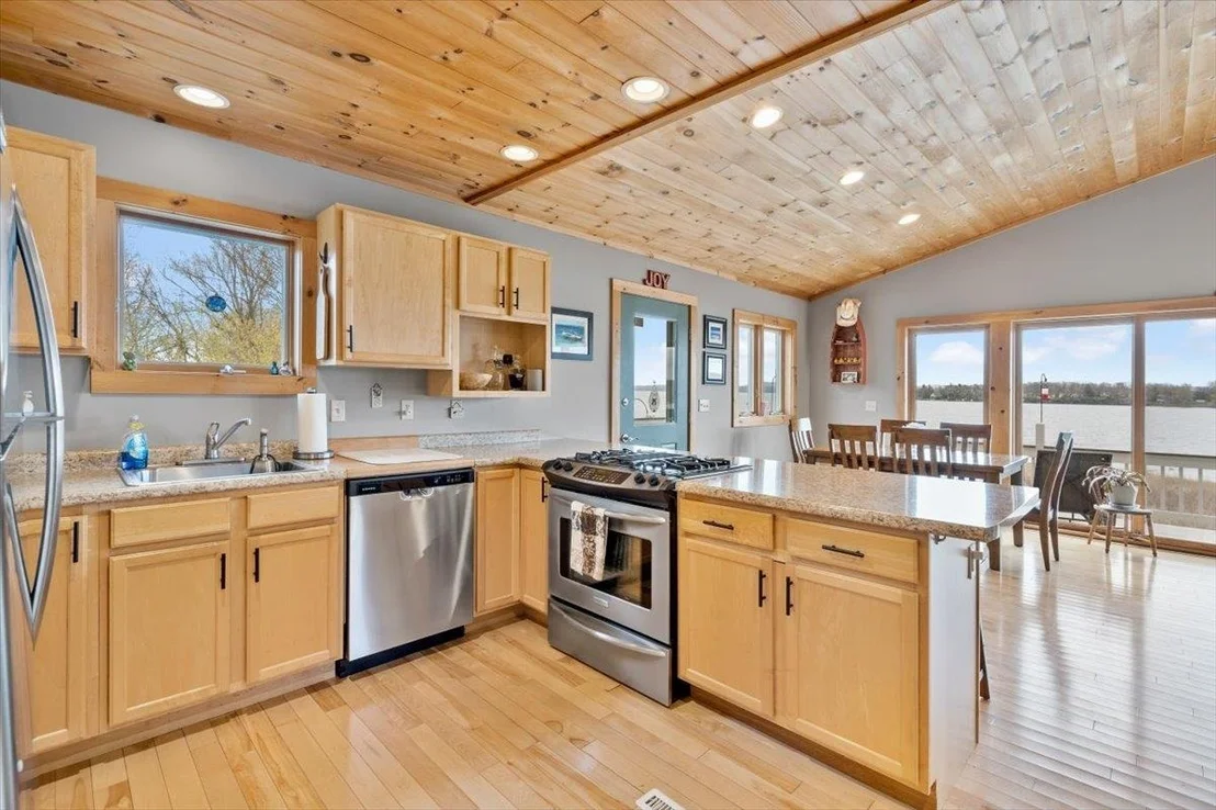 Photo of 68 Whitecap