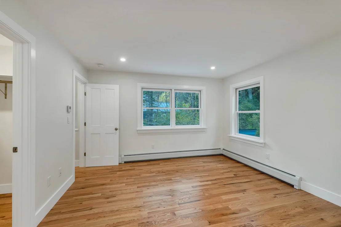 Photo of 16 Macdonald
